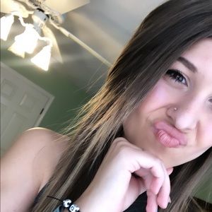 Meet your Posher, Abigail